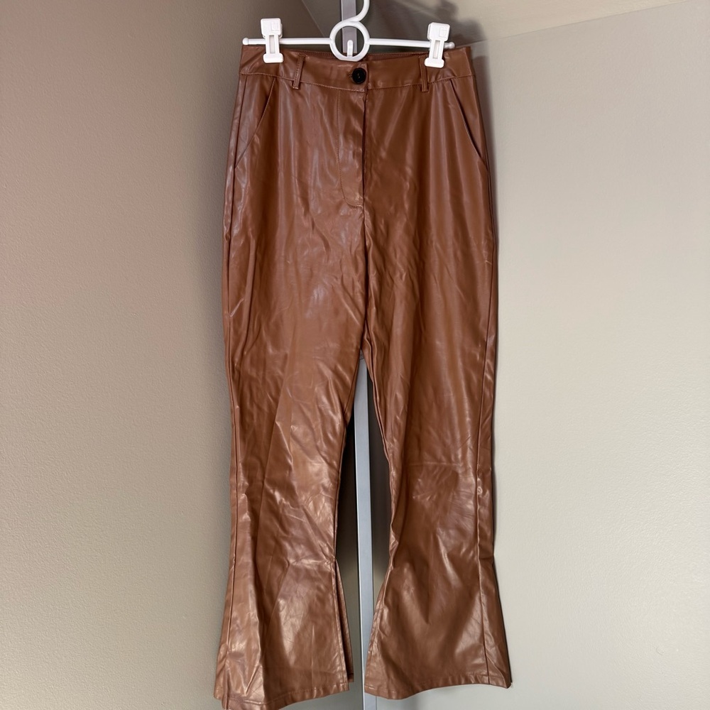 Cider Tan Faux Leather Bootcut Split Hem Pants NWOT Womens‎ Size S G31